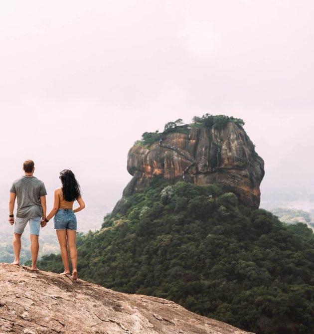 a-couple-in-love-on-a-rock-admires-the-beautiful-v-2026-01-07-00-27-23-utc